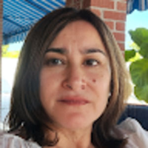 Meet your Posher, Claudia